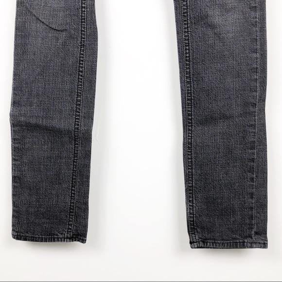 H A B I T U A L - Picture 4 of 12